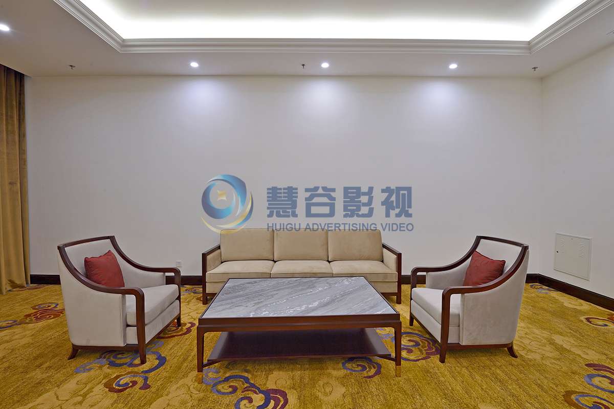 1-160R6111341.jpg